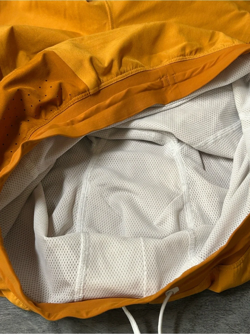 Lululemon Shorts Men’s Medium Active Swim Trunks Lined Autumn Orange 6” Inseam
